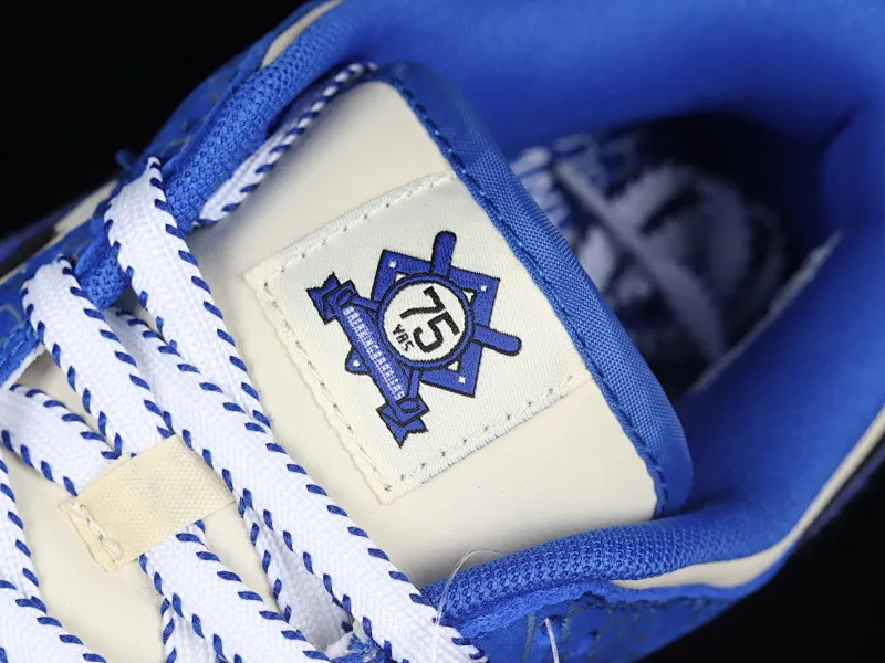 All Categories Nk SB Dunk Series Nk SB Dunk Low Low-top Sneakers Nk SB Dunk Low "Jackie Robinson" Robinson 75th Anniversary SB Retro Casual Sneakers DV2203-400